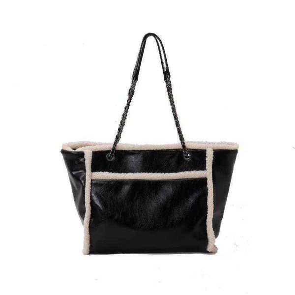 evening bags 2022 new fashion lamb wool bag autumn winter bag plush women s wandering portable one shoulder chain y0506 t220801
evening bags 2022 new fashion lamb wool bag autumn winter bag plush women s wandering portable one shoulder chain y0506 t220801