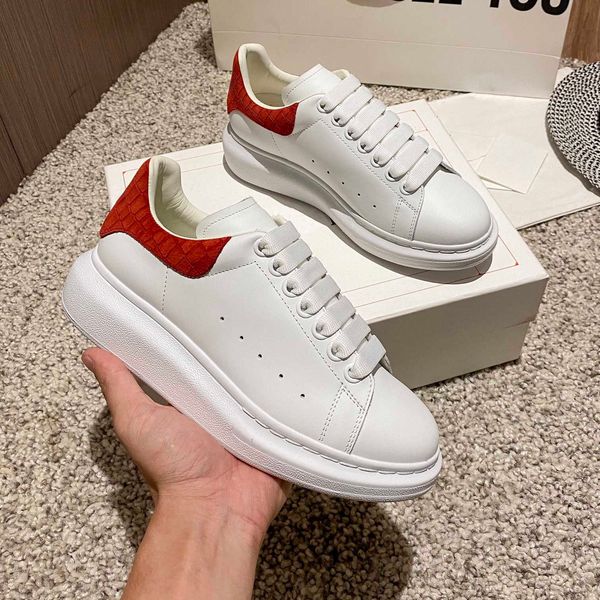 2022ss men and woen's shoes luxury designer brand casual shoe custom rubber outsole cowhide soft comfortable dust bag with box, Black
2022ss men and woen's shoes luxury designer brand casual shoe custom rubber outsole cowhide soft comfortable dust bag with box, Black