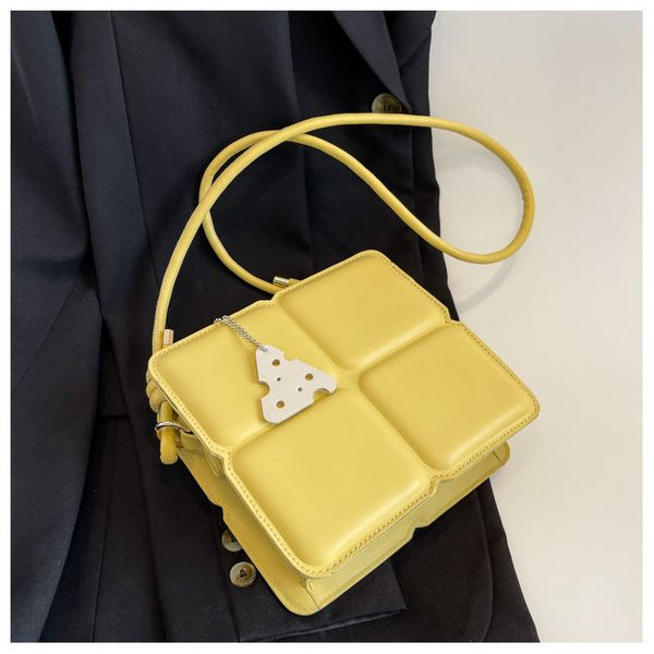 fashion cheese shoulder bags comfortable simple generous and versatile collocation handbag with small wallet
fashion cheese shoulder bags comfortable simple generous and versatile collocation handbag with small wallet