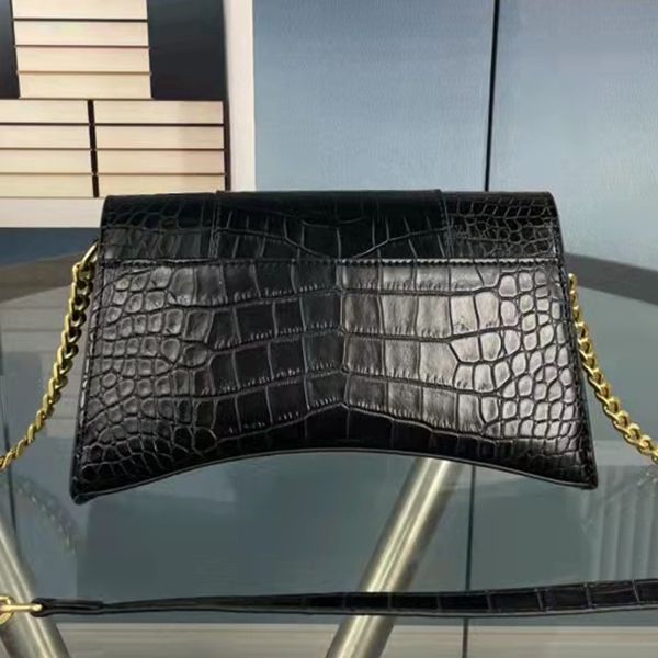 design retro crocodile pattern shoulder bag leather irregular half moon hourglass bag ladies new fashion multifunctional diagonal large capa
design retro crocodile pattern shoulder bag leather irregular half moon hourglass bag ladies new fashion multifunctional diagonal large capa