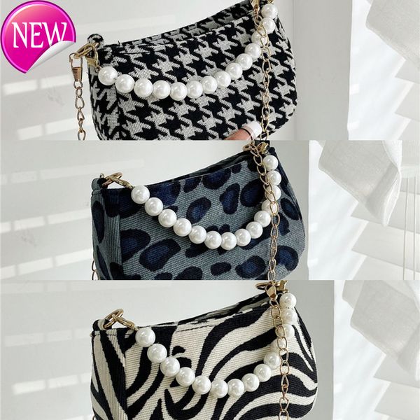 50% small new fashion girl cross fashion simple pattern chain shoulder female luxury designer handbags
50% small new fashion girl cross fashion simple pattern chain shoulder female luxury designer handbags