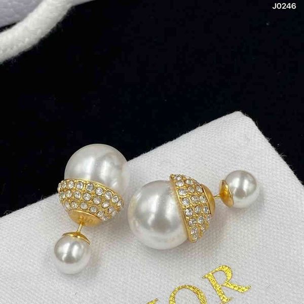 d family di 22 year new pearl female 925 sier needle earrings2022 luxury brand fashion design versatile ladies jewelry stud earrings, Golden;silver
d family di 22 year new pearl female 925 sier needle earrings2022 luxury brand fashion design versatile ladies jewelry stud earrings, Golden;silver