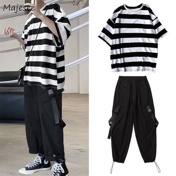 men sets striped ankle length trousers plus size 3xl summer korean hip hop chic leisure fashion loose safari style teens ins 220708, Gray
men sets striped ankle length trousers plus size 3xl summer korean hip hop chic leisure fashion loose safari style teens ins 220708, Gray