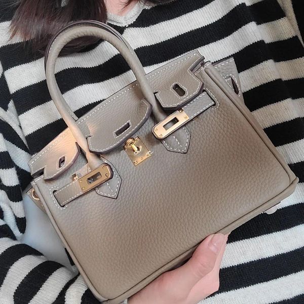 2022 bag women designer handbag 2020 luxury crossbody messenger shoulder bags good quality purses ladies handbag 
2022 bag women designer handbag 2020 luxury crossbody messenger shoulder bags good quality purses ladies handbag