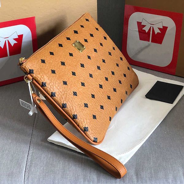 5a+ women clutch luxurys designers totes 2021 hand bags large-capacity fashion atmosphere clutch bag can put mobile phone double carry
5a+ women clutch luxurys designers totes 2021 hand bags large-capacity fashion atmosphere clutch bag can put mobile phone double carry