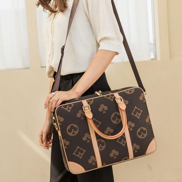 wholesale factory men leathers bag european popular polka dot handbags horizontal large contrast leather business briefcase classic retro pr
wholesale factory men leathers bag european popular polka dot handbags horizontal large contrast leather business briefcase classic retro pr