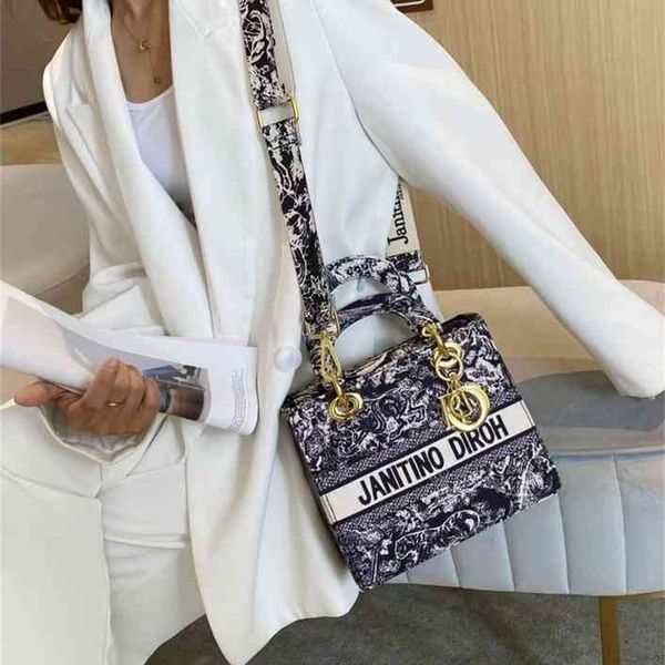 autumn and winter daifei versatile women's bag portable one shoulder messenger bag foreign style high sense small 75% purses stores sal
autumn and winter daifei versatile women's bag portable one shoulder messenger bag foreign style high sense small 75% purses stores sal