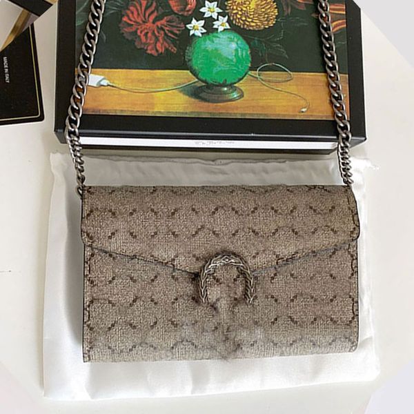 women chain cross body bag handbag purse lady shoulder bags plain cowhide real leather snakehead hasp internal zipper letter printing high q
women chain cross body bag handbag purse lady shoulder bags plain cowhide real leather snakehead hasp internal zipper letter printing high q