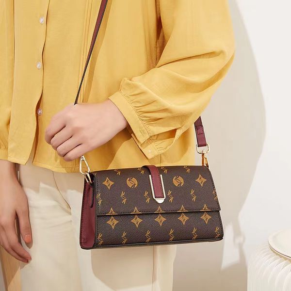 2022 new classic presbyopia fashion women's shoulder bag crossbody advanced retro versatile
2022 new classic presbyopia fashion women's shoulder bag crossbody advanced retro versatile