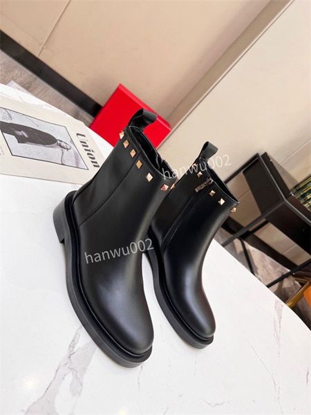2022 calfskin women casual shoes rubber sole with stars hidden laces fashion trainer platform increase shoe size35-41, Black
2022 calfskin women casual shoes rubber sole with stars hidden laces fashion trainer platform increase shoe size35-41, Black