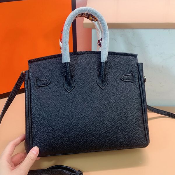 luxury designer leather women's bags classic perkin fashion versatile large capacity chain textured crossbody shoulder bag11
luxury designer leather women's bags classic perkin fashion versatile large capacity chain textured crossbody shoulder bag11