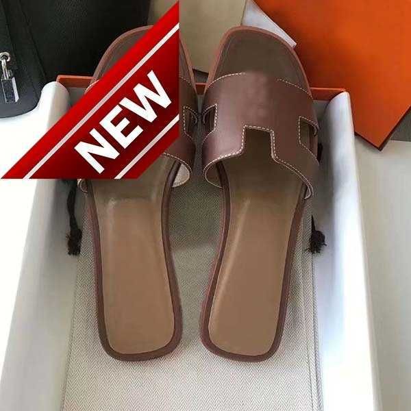 classic luxury designer women slipper fashion sandals level genuine leather casual shoes indoor flip flops size 34-43 with box, Black
classic luxury designer women slipper fashion sandals level genuine leather casual shoes indoor flip flops size 34-43 with box, Black