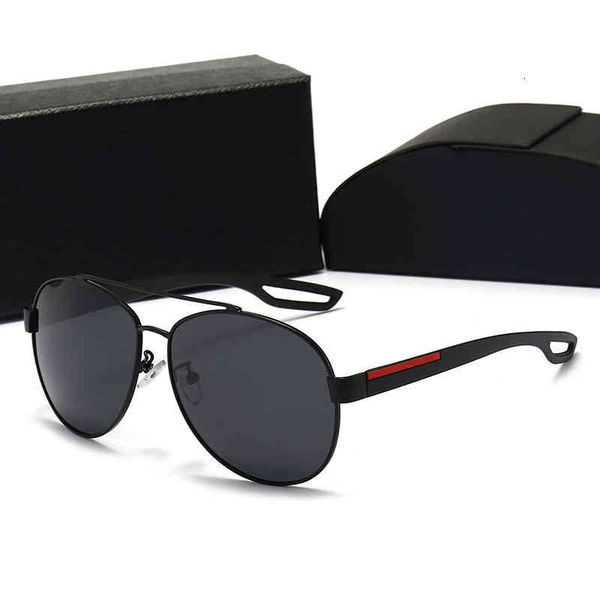 sunglasses net red with the men's and women's polarized sunglasses driving travel leisure 550 x97x, White;black
sunglasses net red with the men's and women's polarized sunglasses driving travel leisure 550 x97x, White;black