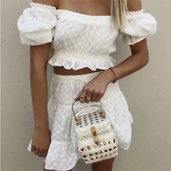 deat 2020 summer short puff sleeve slash neck white cotton lace hollow out mini skirt two piece set women outfits mi253 t200702
deat 2020 summer short puff sleeve slash neck white cotton lace hollow out mini skirt two piece set women outfits mi253 t200702