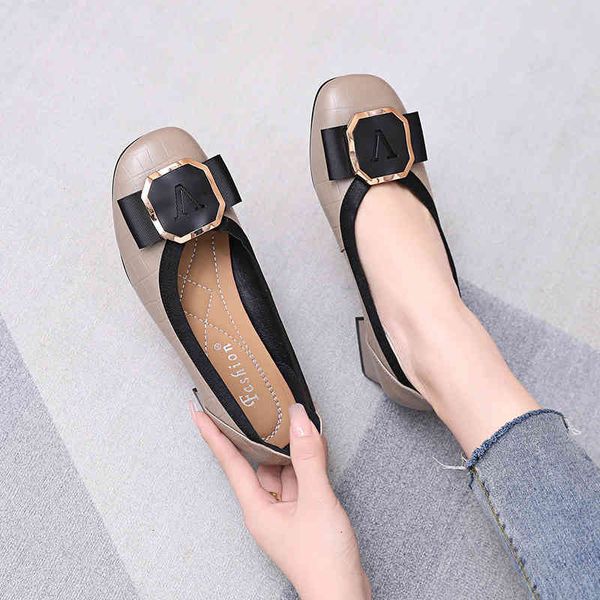 dress shoes thick heel patent leather single shoes women's spring versatile professional work large size shallow mouth glzq, Black
dress shoes thick heel patent leather single shoes women's spring versatile professional work large size shallow mouth glzq, Black