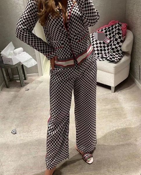 228 2022 milan spring summer brand same style two pieces sets pants long sleeve lapel neck button dress empire beads meiyi, White
228 2022 milan spring summer brand same style two pieces sets pants long sleeve lapel neck button dress empire beads meiyi, White
