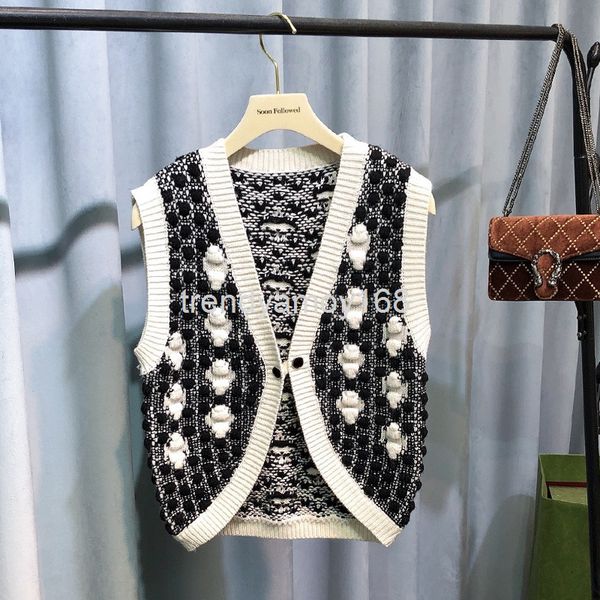 women's knits & tees early autumn heavy industry three-dimensional jacquard cashmere vest sleeveless knitted short coat women's, White
women's knits & tees early autumn heavy industry three-dimensional jacquard cashmere vest sleeveless knitted short coat women's, White
