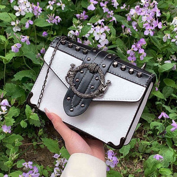 chain female fashion handbags luxury girls crossbody bags woman vintage rivet brand shoulder purse mini square messenger bag 220608
chain female fashion handbags luxury girls crossbody bags woman vintage rivet brand shoulder purse mini square messenger bag 220608