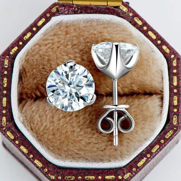 stud trendy 1.5 carat d color round moissanite earrings women jewelry 925 sterling silver 3 prong gra gift, Golden;silver
stud trendy 1.5 carat d color round moissanite earrings women jewelry 925 sterling silver 3 prong gra gift, Golden;silver