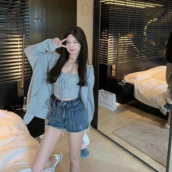 women's jeans designer 22 spring and summer new niche fashion br design, woolen denim shorts, fashionable wear with large pockets, wide, Blue
women's jeans designer 22 spring and summer new niche fashion br design, woolen denim shorts, fashionable wear with large pockets, wide, Blue