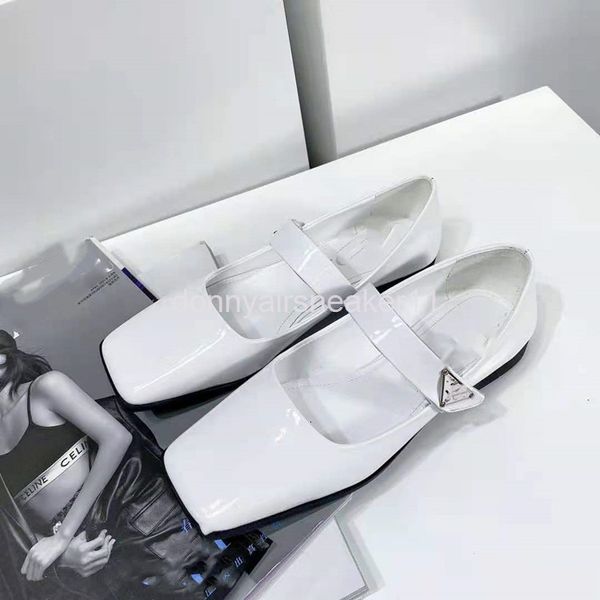 dress shoes high end women's shoes autumn leather square head shallow mouth single shoe triangular standard flat bottom small, Black
dress shoes high end women's shoes autumn leather square head shallow mouth single shoe triangular standard flat bottom small, Black