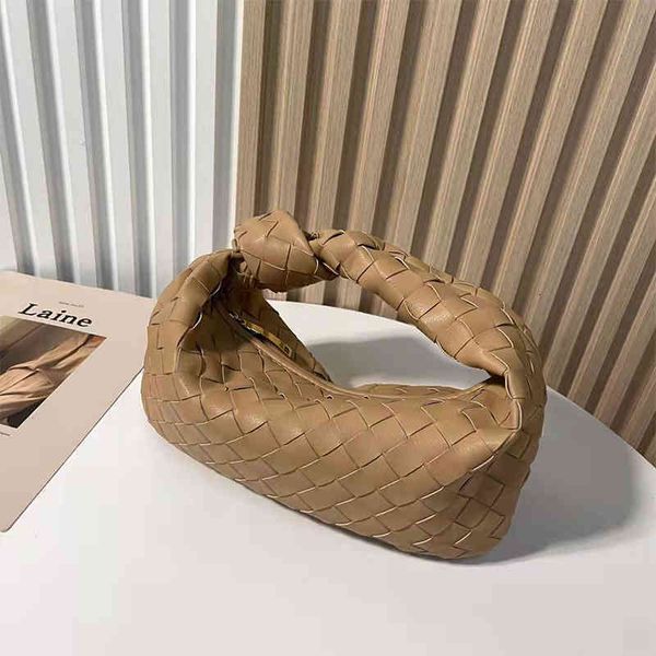 original edition designer fashion bags hand bottegav venetas'ss 2022 mini jodie woven knotted leather handle cloud hand real
original edition designer fashion bags hand bottegav venetas'ss 2022 mini jodie woven knotted leather handle cloud hand real