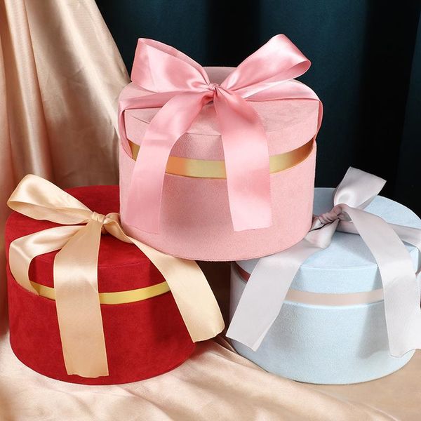 gift wrap round velvet flower box jewelry packaging boxes with ribbon bowknot for valentine's day wedding anniversaries party
gift wrap round velvet flower box jewelry packaging boxes with ribbon bowknot for valentine's day wedding anniversaries party