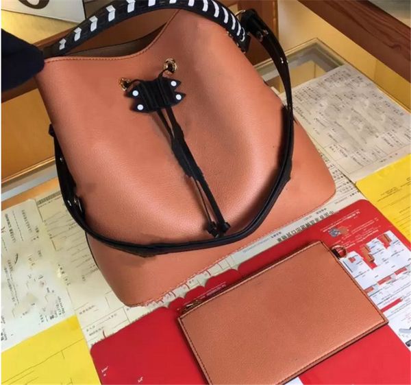 tote shopping bags luxury canvas women's designer handbag should be packaged fashion handbags purse messenger bag backpack totes h0493
tote shopping bags luxury canvas women's designer handbag should be packaged fashion handbags purse messenger bag backpack totes h0493