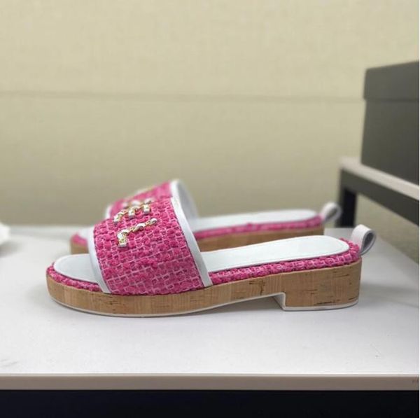 classics woman shoes slipper leather flat sandals fashion slides slide rubber ladies letter embroidery beach women sl, Black
classics woman shoes slipper leather flat sandals fashion slides slide rubber ladies letter embroidery beach women sl, Black
