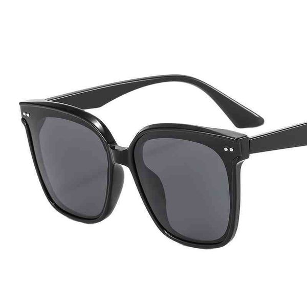 2022 brand women gentle high-grade digner monster sunglass cat eye female elegant sun glass, White;black
2022 brand women gentle high-grade digner monster sunglass cat eye female elegant sun glass, White;black