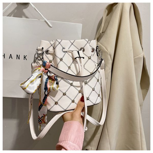 women shoulder bags women chain crossbody bag fashion quilted heart leather handbags female famous designer purse bag
women shoulder bags women chain crossbody bag fashion quilted heart leather handbags female famous designer purse bag