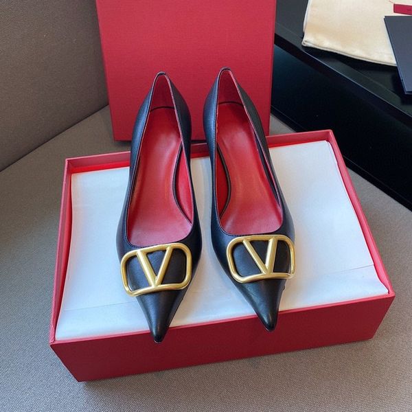 metal buckle french temperament designer high-heeled shoes pointed diamond shallow mouth fine with a pair of single luxury shoes, Black
metal buckle french temperament designer high-heeled shoes pointed diamond shallow mouth fine with a pair of single luxury shoes, Black