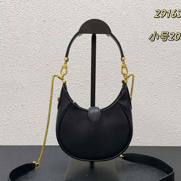 designer snake head cowhide messenger bag ladies fashion brand handbag small underarm bags evening bag size 20cm
designer snake head cowhide messenger bag ladies fashion brand handbag small underarm bags evening bag size 20cm