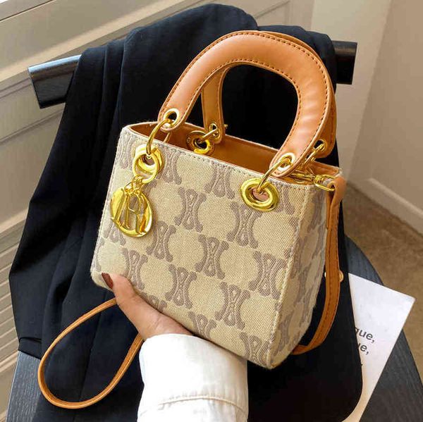 2022 new fashion all-match ladies mini handbag popular texture small bag women's summer 2022 sense portable msenger
2022 new fashion all-match ladies mini handbag popular texture small bag women's summer 2022 sense portable msenger