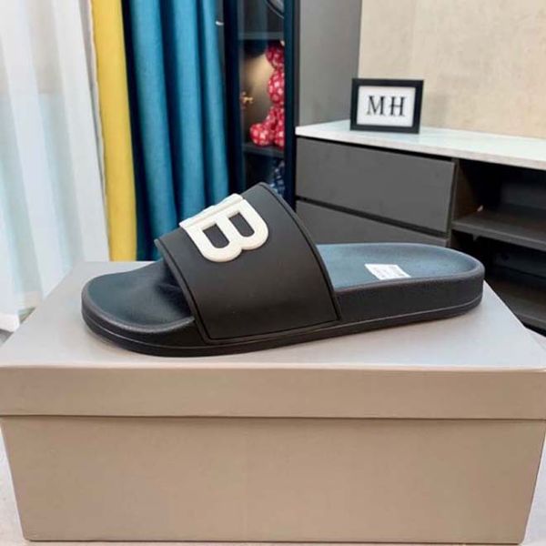 perforated designer sandals luxury platform slide hollow pattern slippers transparent materials sandal rubber flats slipper 0000, Black
perforated designer sandals luxury platform slide hollow pattern slippers transparent materials sandal rubber flats slipper 0000, Black