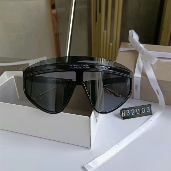 fashion classic design luxury sunglasses men ladies sunglasses uv400 glasses polaroid lens 32003 with case, White;black
fashion classic design luxury sunglasses men ladies sunglasses uv400 glasses polaroid lens 32003 with case, White;black