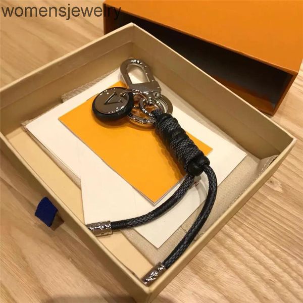 fashion designer keychain lovers car key buckle luxury brand leather handmade carabiner keychains for men women bags pendant keyrings letter, Silver
fashion designer keychain lovers car key buckle luxury brand leather handmade carabiner keychains for men women bags pendant keyrings letter, Silver