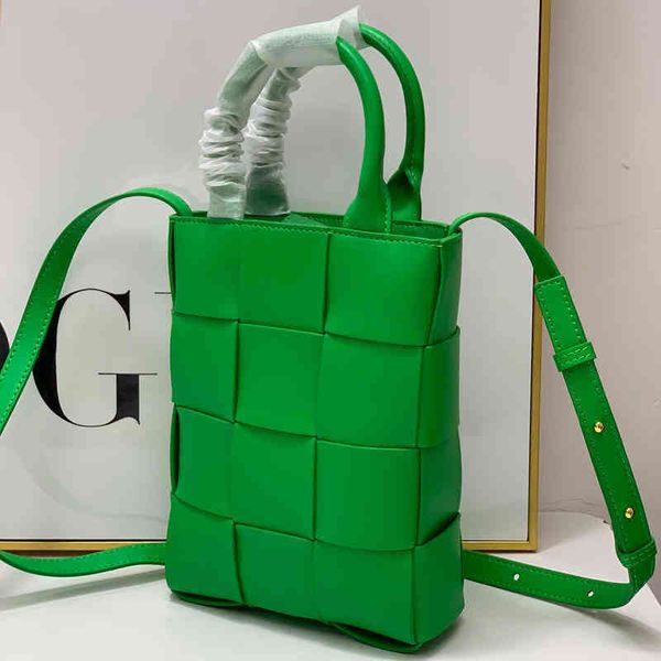 mini weave tote bags women's designer bucket cassette shoulder crossbody bags shopper ladies handbags weave purses 220719
mini weave tote bags women's designer bucket cassette shoulder crossbody bags shopper ladies handbags weave purses 220719
