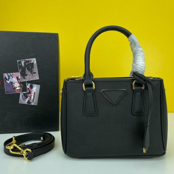 mini handbag purse crossbody bags saffiano leather zipper closure removable strap triangle sign gold metal shoulder bag
mini handbag purse crossbody bags saffiano leather zipper closure removable strap triangle sign gold metal shoulder bag