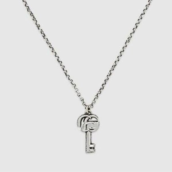 2022 fashion designer sterling silver double g key vintage necklace clavicle chain is a celebrity favorite style, men and women party promis
2022 fashion designer sterling silver double g key vintage necklace clavicle chain is a celebrity favorite style, men and women party promis