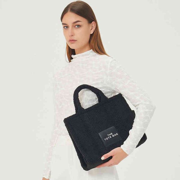 brand plush winter women tote designer fashion faux fur ladies handbags shopper large luxury female shoulder bags crossbody bag 220617
brand plush winter women tote designer fashion faux fur ladies handbags shopper large luxury female shoulder bags crossbody bag 220617