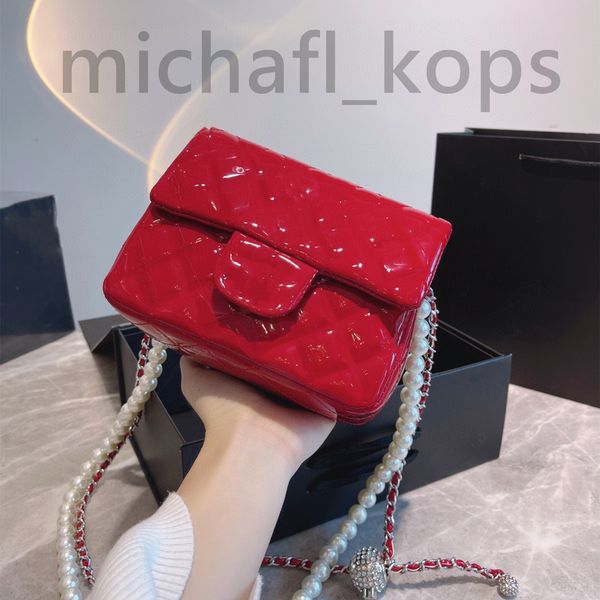 5a+ cross-body bag women's glossy patent leather handbag cowhide and lamb leather chain shoulder messenger handbag mini 17.5cm
5a+ cross-body bag women's glossy patent leather handbag cowhide and lamb leather chain shoulder messenger handbag mini 17.5cm