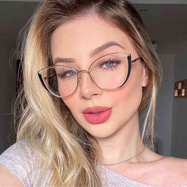 sunglasses 95721 trend metal flat lens female fashion versatile blue light proof glasses can be equipped with myopia, White;black
sunglasses 95721 trend metal flat lens female fashion versatile blue light proof glasses can be equipped with myopia, White;black