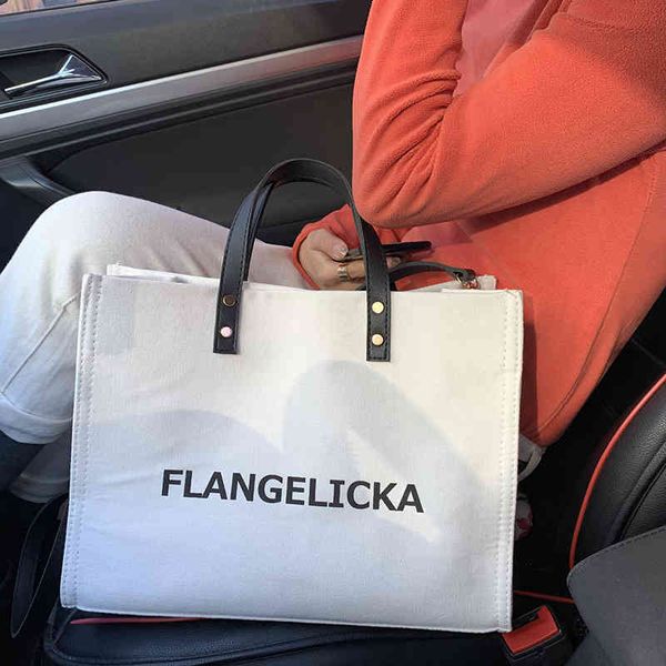 white canvas 2022 large capacity shoulder messenger women luxury designer handbags girl bags
white canvas 2022 large capacity shoulder messenger women luxury designer handbags girl bags