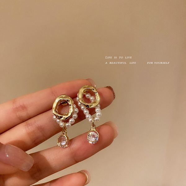 925 silver needle zircon geometric earrings korean design pearl one style for dual-wear fashion temperament personalized ear studs, Golden
925 silver needle zircon geometric earrings korean design pearl one style for dual-wear fashion temperament personalized ear studs, Golden