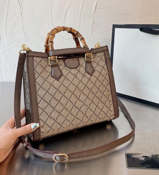 designer 2023 luxury totes bamboo diana hadbags women shoulder bags genuine leather fashion designer crossbody classic letter
designer 2023 luxury totes bamboo diana hadbags women shoulder bags genuine leather fashion designer crossbody classic letter