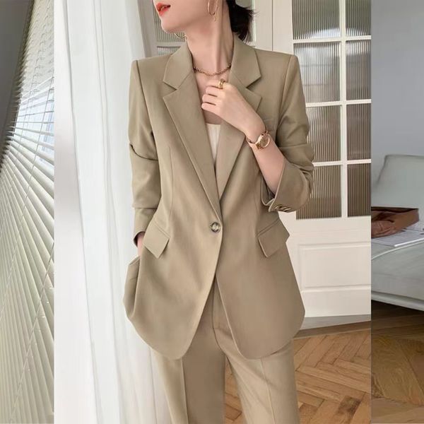 m330 womens suits blazers autumn and spring casual slim woman jacket fashion lady office suit pockets business notched coat 3 colors options, White;black
m330 womens suits blazers autumn and spring casual slim woman jacket fashion lady office suit pockets business notched coat 3 colors options, White;black