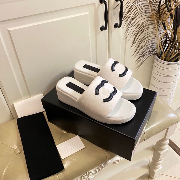 designer slippers plush slippers women platform slipper wedge sandals fur warm sandal winter autumn slides 35-40, Black
designer slippers plush slippers women platform slipper wedge sandals fur warm sandal winter autumn slides 35-40, Black