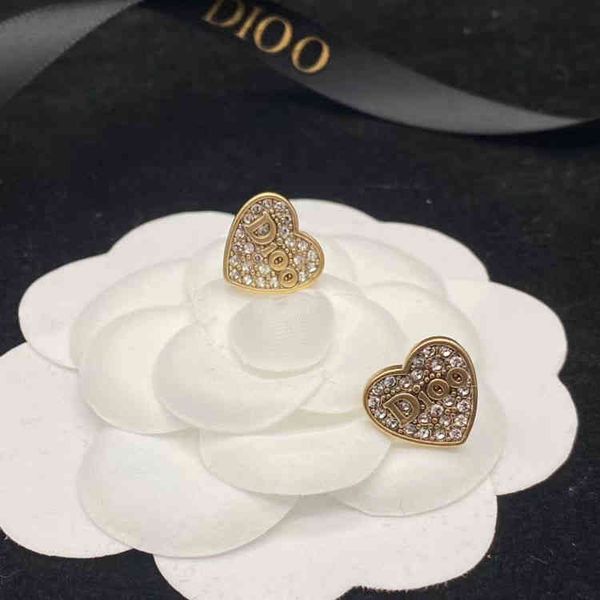 fine jewellery ornament charm earring full diamond love earrings with diamond peach heart simple female letter earrings, Golden
fine jewellery ornament charm earring full diamond love earrings with diamond peach heart simple female letter earrings, Golden