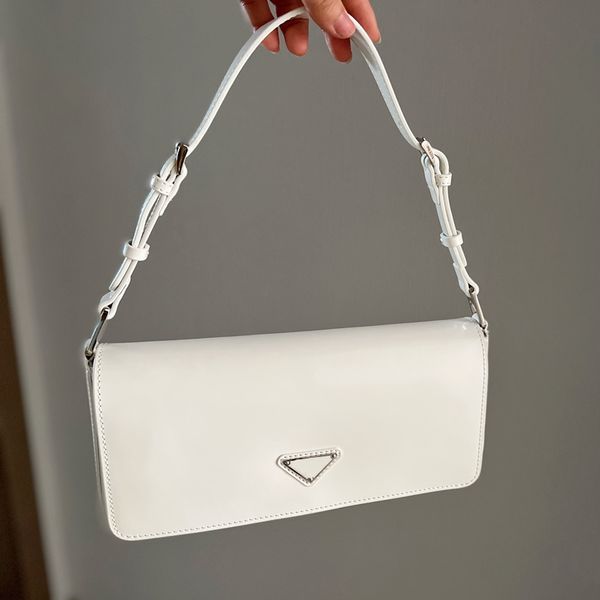 ladies shoulder bags luxury designer classic leather glossy design underarm bag premium fashion casual atmosphere versatile handbag messenge
ladies shoulder bags luxury designer classic leather glossy design underarm bag premium fashion casual atmosphere versatile handbag messenge